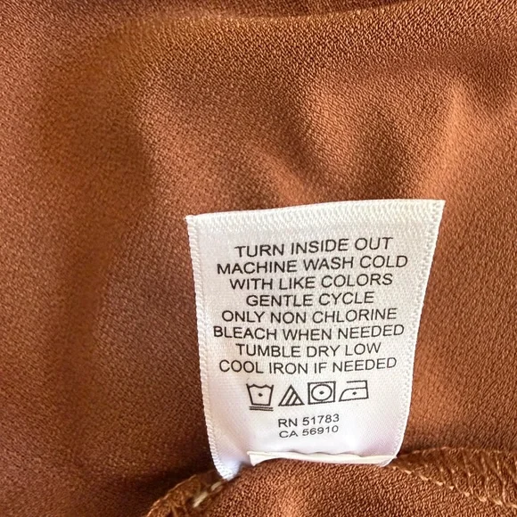 Maurices Printed Mesh Puff Sleeves Top Brown Large NWT - Picture 7 of 9